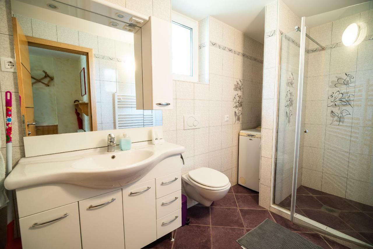Luxury Apartment Ana With Hot Tub Visnja Gora Exteriör bild